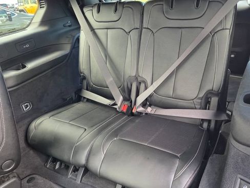 Used 2023 Jeep Grand Cherokee L Overland RWD image 12