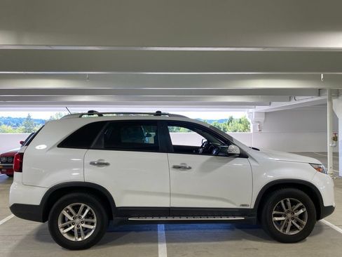 Used 2015 Kia Sorento LX AWD/4WD image 5