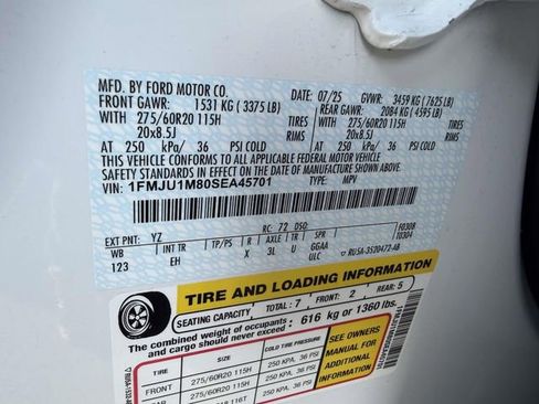 Used 2025 Ford Expedition Platinum image 23