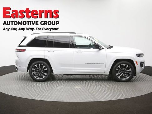 Used 2022 Jeep Grand Cherokee Overland AWD/4WD image 49