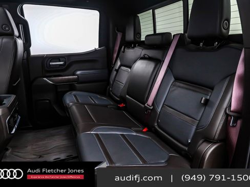 Used 2022 GMC Sierra 1500 Denali w/ Denali Premium Package image 8