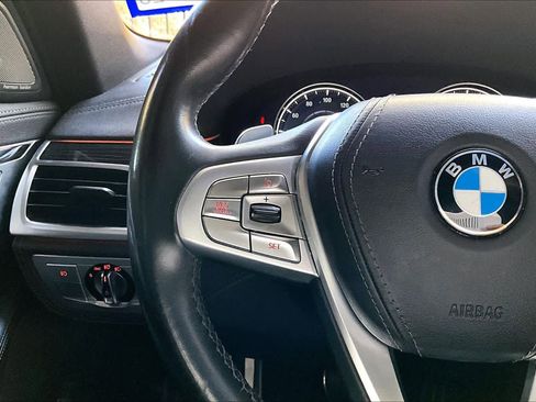 Used 2019 BMW 740i w/ M Sport Package image 23