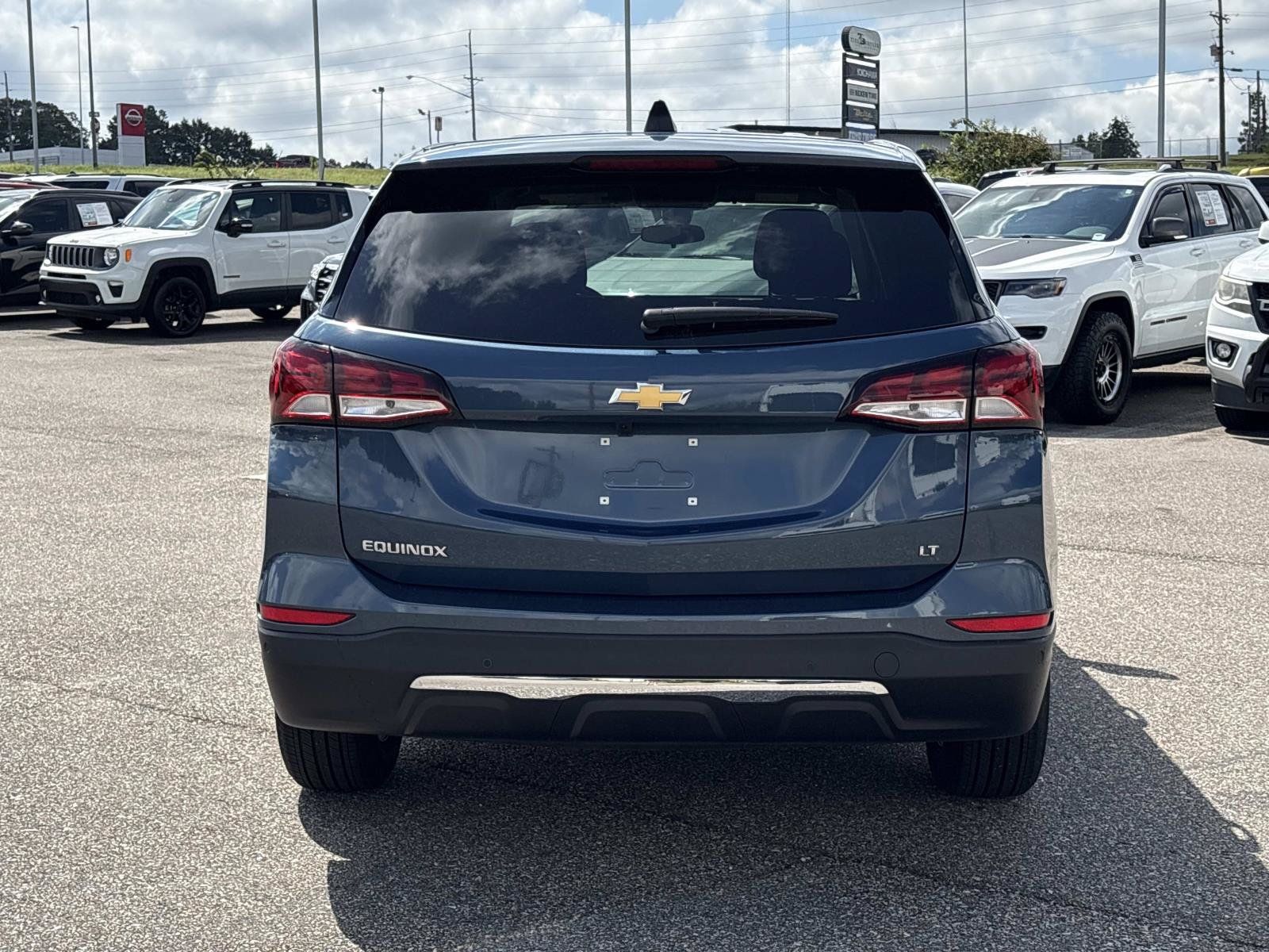 Used 2024 Chevrolet Equinox LT FWD image 6