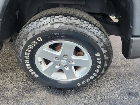 Used 2013 Jeep Wrangler Unlimited Sport AWD/4WD image 10