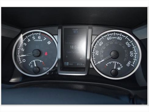 Certified 2019 Toyota Tacoma SR5 image 40