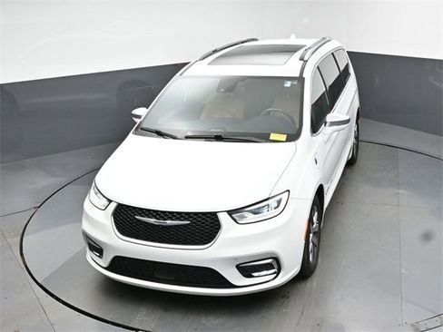 Used 2022 Chrysler Pacifica Pinnacle image 10