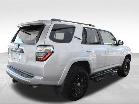Used 2019 Toyota 4Runner TRD Off-Road Premium AWD/4WD image 15