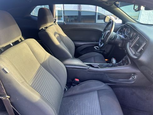 Used 2018 Dodge Challenger R/T image 12