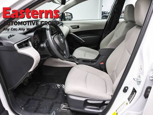 Used 2023 Toyota Corolla Cross L AWD/4WD image 13