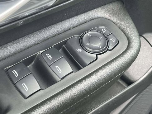 Used 2024 GMC Terrain SLE FWD image 16