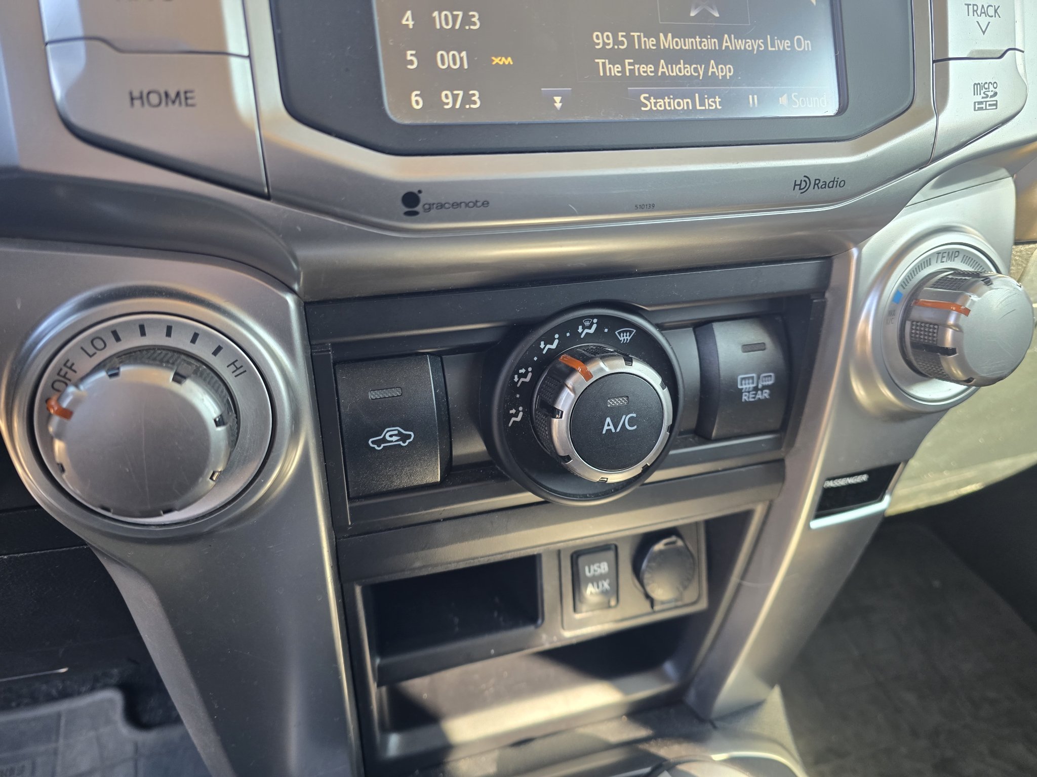 Used 2016 Toyota 4Runner SR5 AWD/4WD image 21