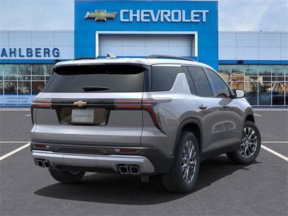 New 2025 Chevrolet Traverse LT w/ Enhanced Driving Package