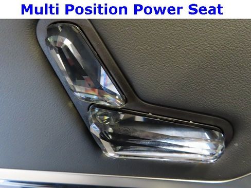 Used 2025 BMW 740i image 20