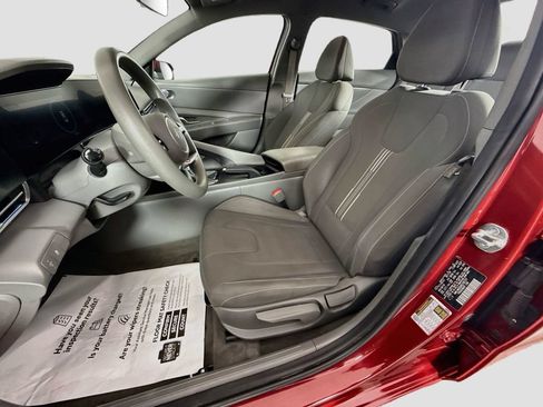 Used 2024 Hyundai Elantra SEL FWD image 14