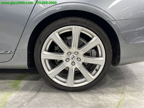 Used 2017 Volvo S90 T6 Inscription w/ Vision Package image 22