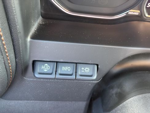 Used 2019 GMC Sierra 1500 AT4 w/ AT4 Premium Package AWD/4WD image 27