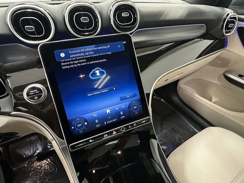 New 2026 Mercedes-Benz GLC 300 4MATIC image 31