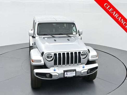 Used 2022 Jeep Wrangler Unlimited Sahara AWD/4WD image 61