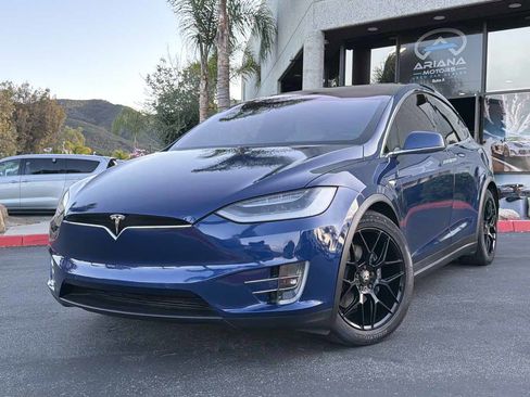 Used 2020 Tesla Model X Long Range AWD/4WD image 2