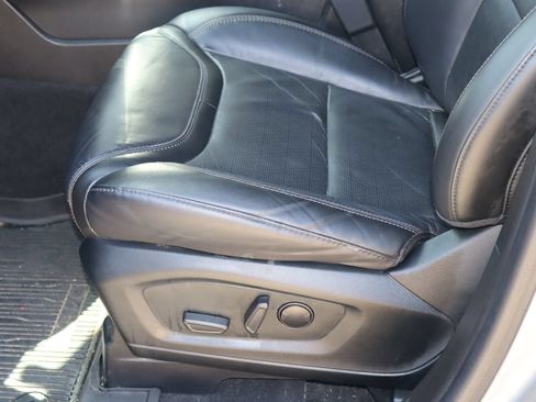 Used 2022 Ford Explorer Platinum w/ Equipment Group 601A RWD image 15