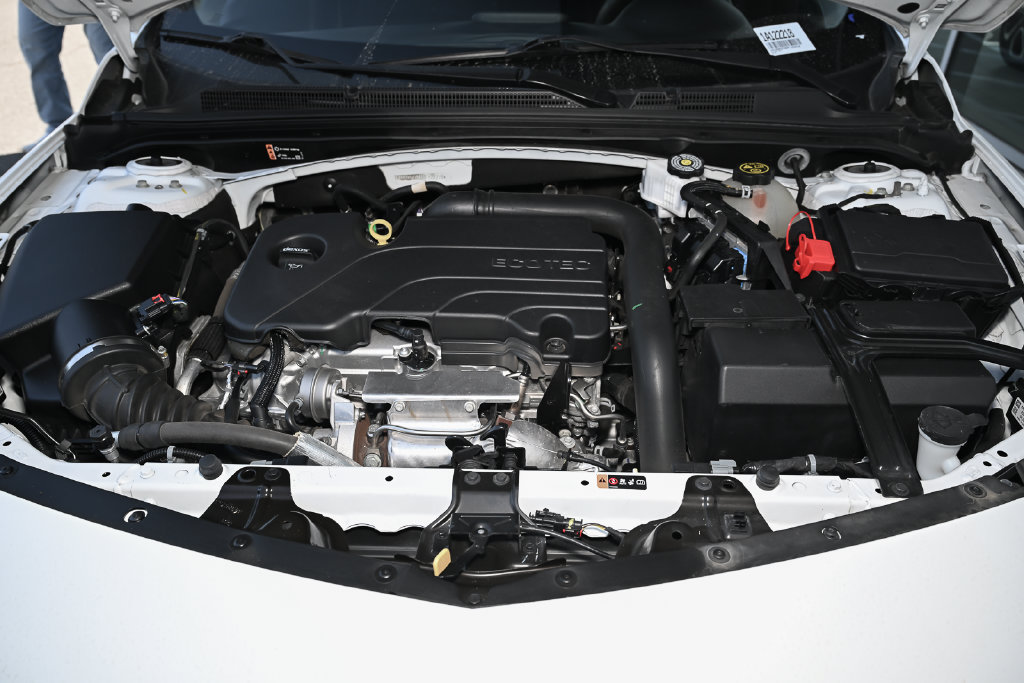 Used 2024 Chevrolet Malibu LT FWD image 14