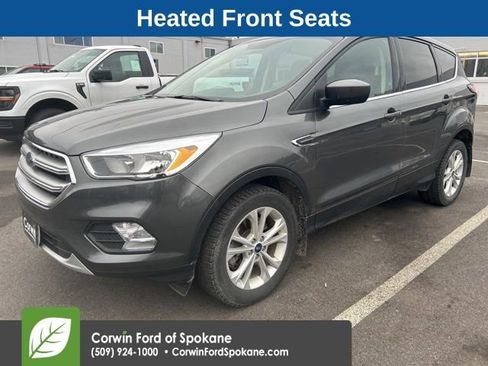 Used 2017 Ford Escape SE w/ SE Cold Weather Package image 8