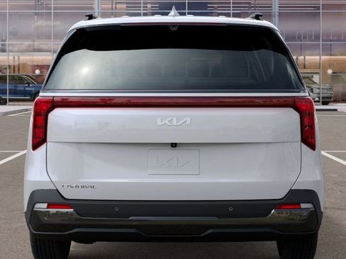 New 2026 Kia Carnival SX w/ SX Dark Edition Package FWD image 13