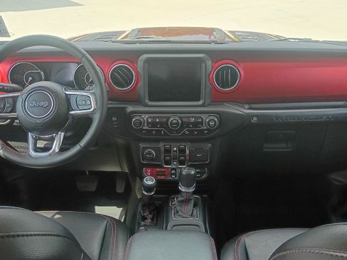Used 2021 Jeep Wrangler Unlimited Rubicon AWD/4WD image 15