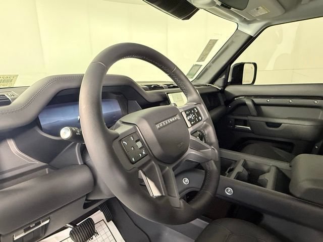 New 2026 Land Rover Defender 110 X-Dynamic SE AWD/4WD image 13