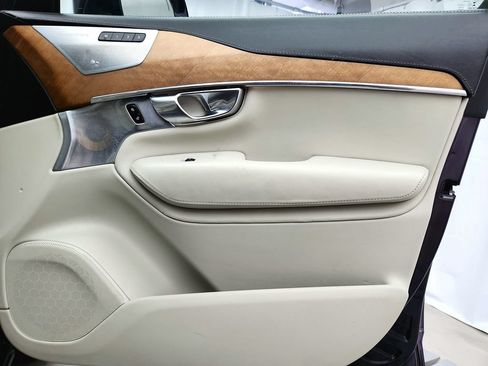 Used 2017 Volvo XC90 T8 Excellence AWD/4WD image 32