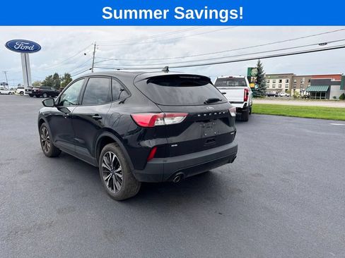 Used 2022 Ford Escape SE w/ SE Sport Appearance Package AWD/4WD image 5
