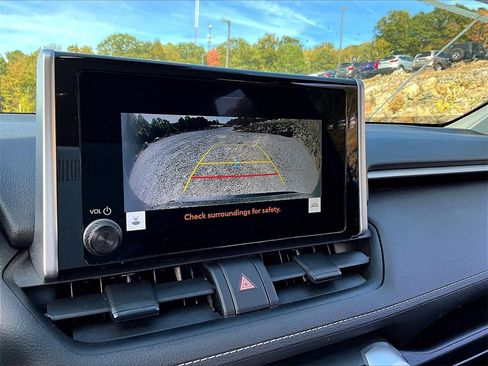 Used 2023 Toyota RAV4 LE image 19