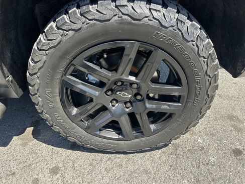 Used 2021 Chevrolet Tahoe Z71 AWD/4WD image 7