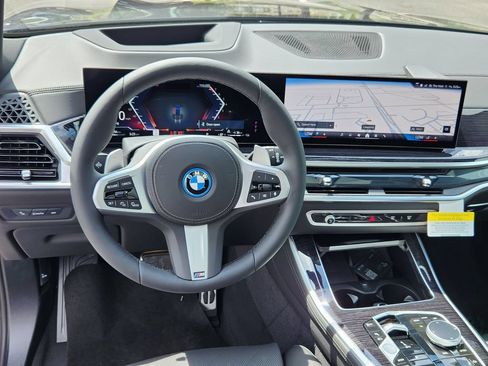 New 2026 BMW X5 xDrive50e w/ M Sport Package AWD/4WD image 11