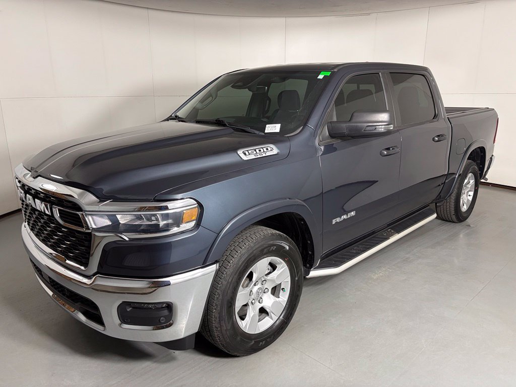 Used 2025 RAM 1500 Big Horn AWD/4WD image 4