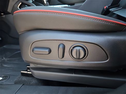 New 2026 Chevrolet TrailBlazer RS w/ Convenience Package image 15