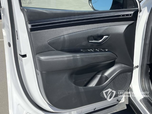 Used 2023 Hyundai Tucson Limited FWD image 16