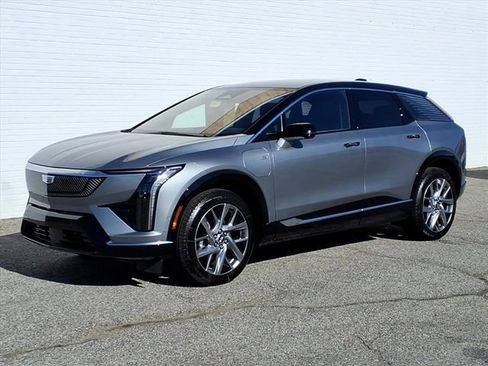 New 2026 Cadillac Optiq Luxury 2 image 1