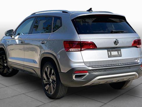 Used 2024 Volkswagen Taos SE AWD/4WD image 12