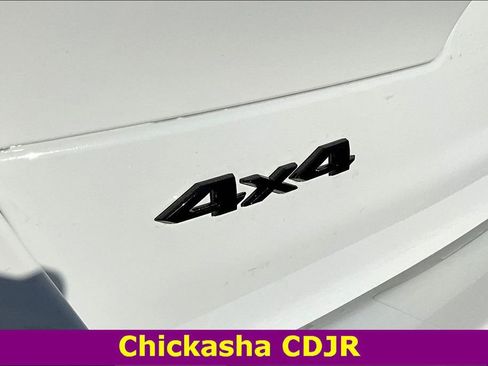 New 2025 Jeep Grand Cherokee L Altitude image 9