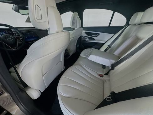 New 2026 Mercedes-Benz E 350 4MATIC Sedan image 25