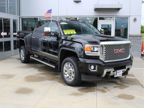 Used 2016 GMC Sierra 2500 Denali w/ Snow Plow Prep Package AWD/4WD image 4