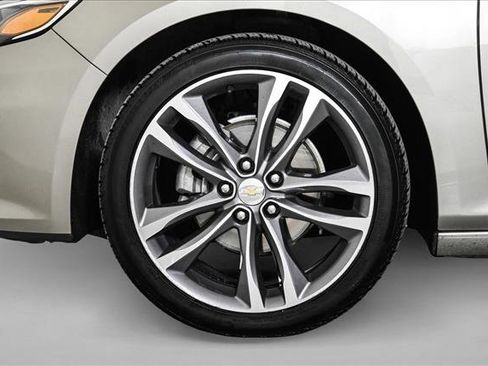 Used 2022 Chevrolet Malibu LT image 24