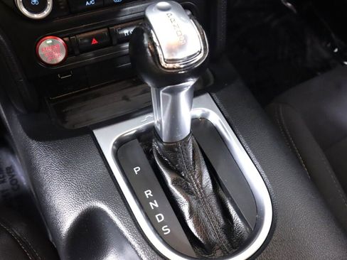 Used 2018 Ford Mustang Coupe image 29