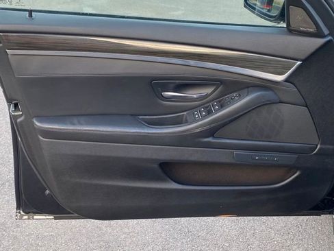 Used 2016 BMW 550i xDrive Sedan image 10
