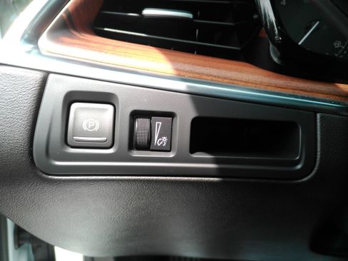 Certified 2024 Cadillac XT5 Premium Luxury AWD/4WD image 22