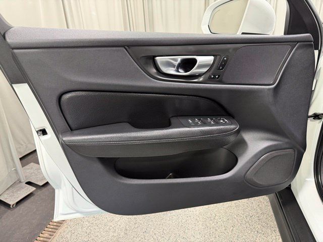 Used 2022 Volvo V60 T5 Cross Country w/ Advanced Package AWD/4WD image 20