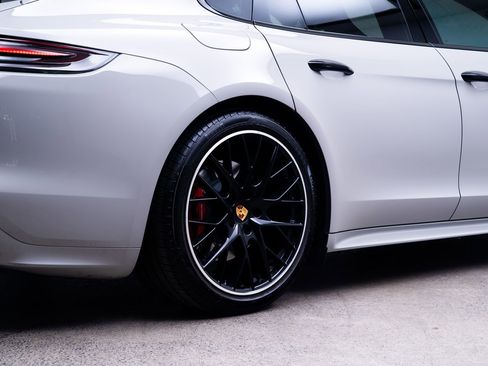 Used 2020 Porsche Panamera GTS w/ Premium Package Plus AWD/4WD image 9