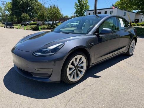 Used 2022 Tesla Model 3 Long Range AWD/4WD image 7
