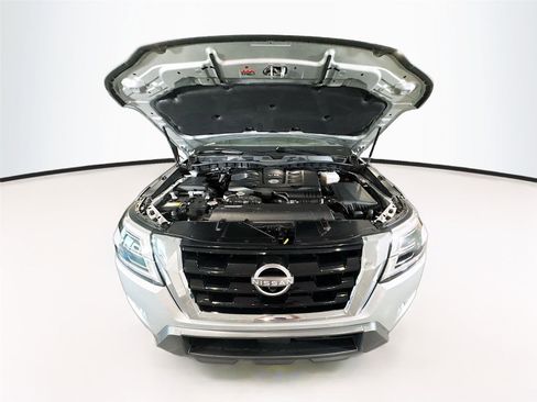 Used 2023 Nissan Armada SL image 31